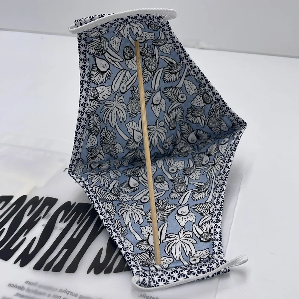 TED BAKER LONDON Reversible Reusable FACE MASK 
NWT 
OS - Picture 9 of 16